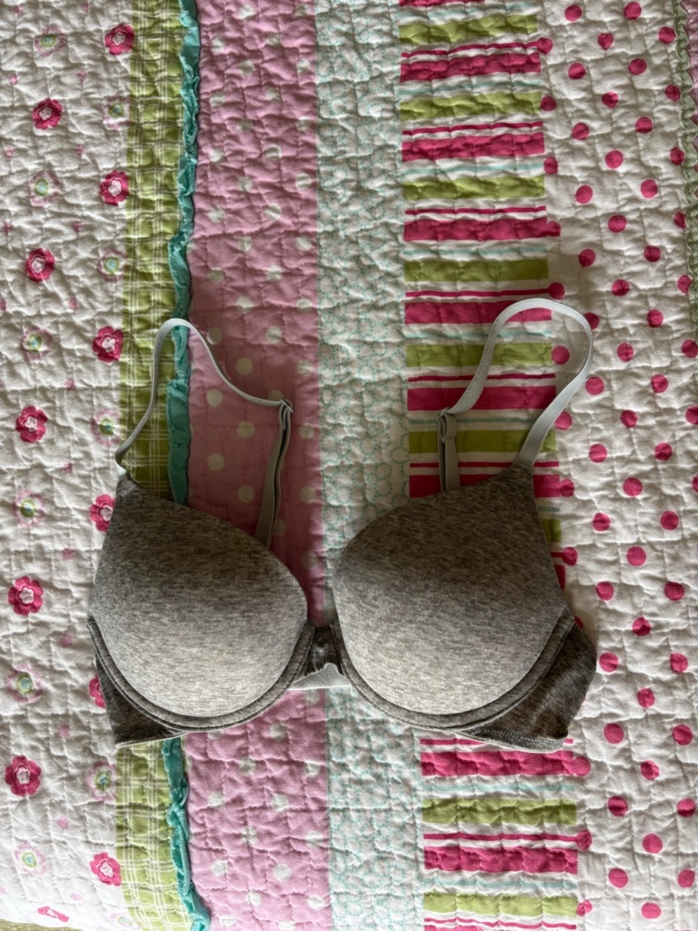 VS PINK Gray Padded T-Shirt Bra - Women Intimates & Sleepwear